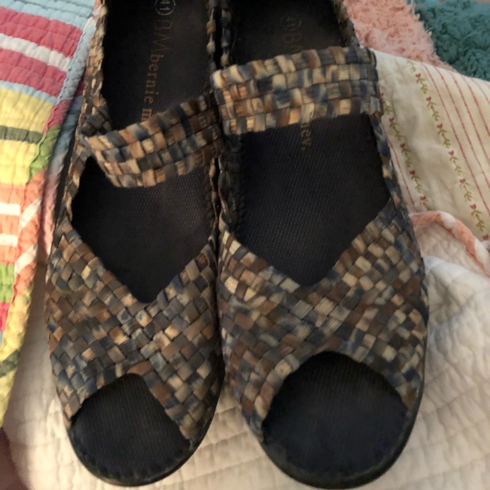 Bernie Mev wedge sandal